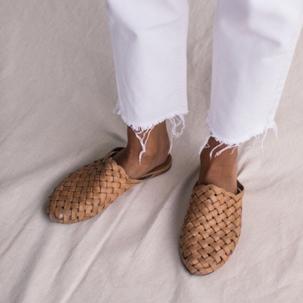 st agni bunto woven leather loafers slides 36 BNIB in tan 🍂👞